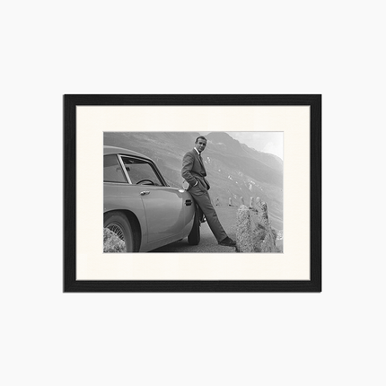 Sean Connery on the Set of Goldfinger - Print Muurdecoratie