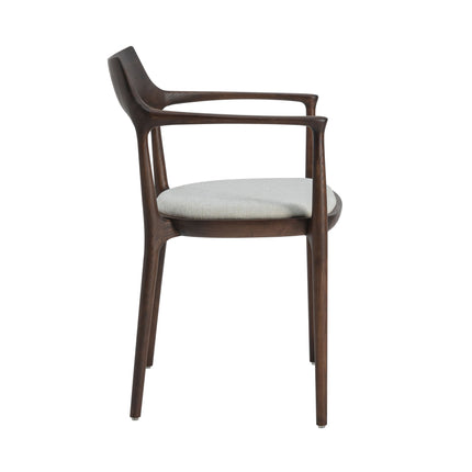 Levi Esszimmerstuhl aus Walnussholz – Japandi Beige