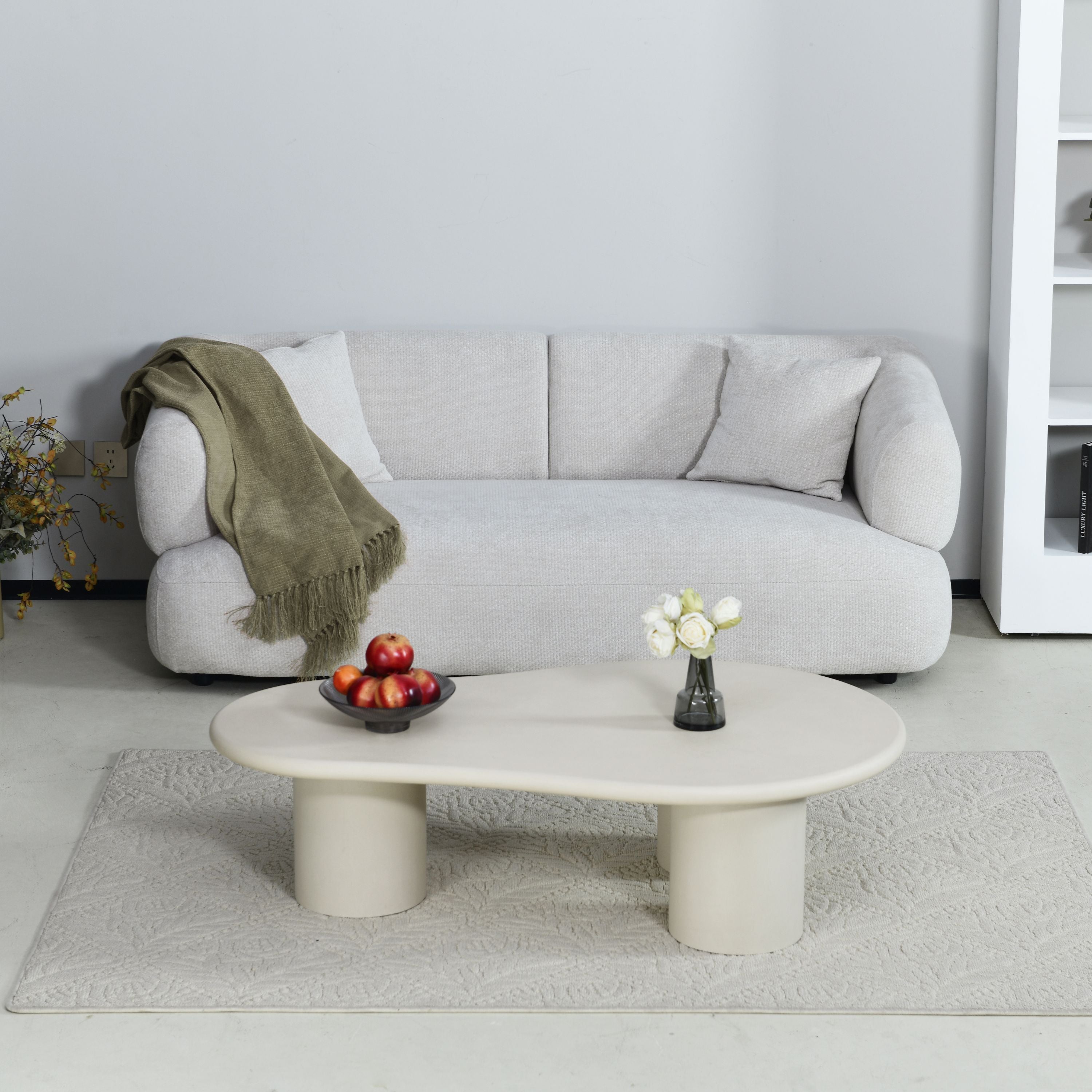 Lima Couchtisch – Beige Mikrozement – 130 cm – Usuals